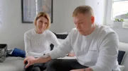 Immer an der Seite Joannas: ihr Ehemann Adrian.