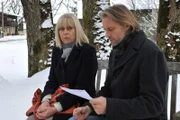 Charlotte (Mona Seefried, l.); Michael (Erich Altenkopf, r.)