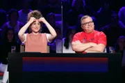 Rateteam-Kapitän Elton (r.) mit Schauspielerin Klara Deutschmann (l.).