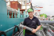 Im Hamburger Hafen sorgt Kapitän Marcel Küster dafür, dass die Gewässer vor unserer Haustür sauber bleiben.