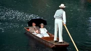 Chief Inspector Japp (Hugh Fraser, l) und Miss Lemon (Pauline Moran)