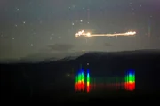 Das Hessdalen-Phänomen, aufgenommen 2007 mit 30-sekündiger Belichtungszeit
