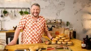 Große Burger über offener Flamme gegrillt das ist das zentrale Versprechen von Burger King. Produktentwickler Sebastian Lege sieht sich die berühmte Grillmaschine von Burger King mal genauer an.