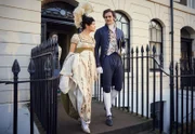 Becky Sharp (Olivia Cooke) und Rawdon Crawley (Tom Bateman).