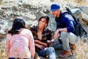 Special Agent Kensi Blye (Daniela Ruah, 2.v.r.) and LAPD Liaison Marty Deeks (Eric Christian Olsen, r.).