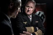 REENACTMENT - Großadmiral Karl Donitz und Eberhard Godt wählen Kapitän Heinrich Timm zum Kapitän eines neuen U-Boots vom Typ IXD2, U-862. L-R: Paul Snider, Jim Simmons. (Pazifikflotte Productions II Inc./Sean White)