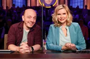 Rateteam-Kapitän Bernhard Hoëcker (l.) mit Schauspielerin Veronica Ferres (r.).