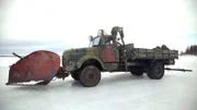 Alt aber bewährt_Der Schneepflug für die Eisstraßen.