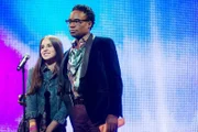 Der Musiklehrer Jackie Walker (Billy Porter) arbeitet nebenberuflich als Gesangscoach bei der Fernseh-Talentshow "American Diva". Er unterstützt junge Talente, wie die Kandidatin Grace (Rose Sonenclar). Doch plötzlich geht das schreckliche Gerücht um, dass er junge Kinder sexuell belästigt.
