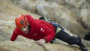 Alex Honnold ist bandagiert und konzentriert sich auf das Vorstiegsklettern.