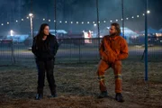 l-r: Stephanie Arcila als Gabriela Perez und Max Thieriot als Bode Leone.