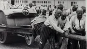 Zwangsarbeiter aus dem KZ-Dachau, 1938.