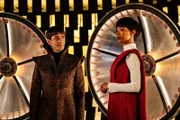 Coverage of the CBS All Access series STAR TREK: DISCOVERY. Pictured (l-r): James Frain als Ambassador Sarek; Sonequa Martin-Green als First Officer Michael Burnham.
