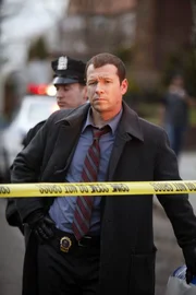 Danny Reagan (Donnie Wahlberg) setzt alles daran, den wahren Mörder des Paares aus der Nachbarschaft zu finden ...