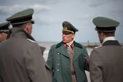 Um das besetzte Europa vor einer alliierten Invasion zu schützen, ließ Hitler einen gigantischen Verteidigungswall bauen, der sich über Tausende von Kilometern von Frankreich im Süden bis hinauf nach Norwegen erstreckte. Für die Fertigstellung dieses riesigien Bauprojekts wurde eine Vielzahl von Menschen aus dem gesamten "Dritten Reich" eingesetzt. Viele von ihnen waren Zwangsarbeiter.