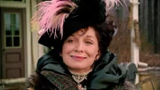 Isabelle Carrington (Linda Sorensen)