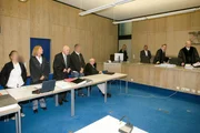 Vor Gericht müssen sich dann der Täter und die Tochter des Opfers verantworten. Vor Gericht müssen sich dann der Täter und die Tochter des Opfers verantworten.