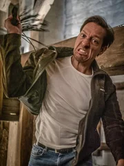 Schauspieler als der Verdächtigte Konrad K.