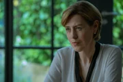 Jennifer Birch (Gina McKee)