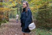 Maxi (Katharina Scheuba) sieht keinen anderen Ausweg mehr aus ihrem moralischen Dilemma, als Henry alles zu gestehen.