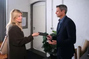 Benedikt (Jens Hajek) ist ernüchtert, als er von Patrizia (Miriam Lahnstein) gedemütigt wird.