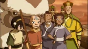 Aang (2.v.l.), Sokka (m.)