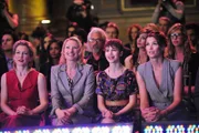 Linda (Amy Carlson, l.), Wendy (Laurie Williams, 2.v.l.), Nicky (Sami Gayle, 2.v.r.) und Erin (Bridget Moynahan, r.) besuchen eine Modenschau ...
