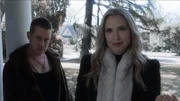 Mickey (Macaulay Culkin, l.); Ursula (Leslie Grossman, r.)