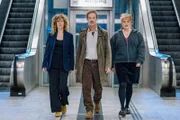 In «Feuer» beschäftigt sich das Dortmunder «Tatort»-Team mit einem Fall von häuslicher Gewalt, v.li.: Alessija Lause als Ira Klasnic, Jörg Hartmann als Peter Faber, Stefanie Reinsperger als Rosa Herzog