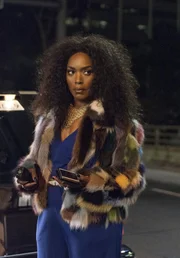 Ramona Royale (Angela Bassett)