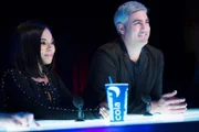 Die Jury der Fernseh-Talentshow "American Diva": Ein junges Gesangstalent scheint Ashanti (l.) und Taylor Hicks ganz besonders zu gefallen...