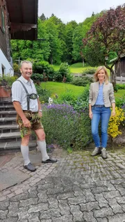 Sonja Weissensteiner mit Filigrandosendrechsler Franz Lochner.