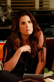 Laurel Castillo (Karla Souza)