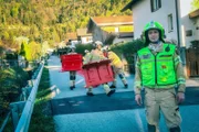 Gregor Held ist Feuerwehrkommandant in Kufstein. Bei Hochwasser-Übungen werden regelmässig Massnahmen zum Schutz der Menschen gegen Naturgefahren geübt.