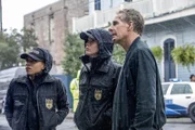 (v.l.n.r.) Sonja Percy (Shalite Grant); Tammy Gregorio (Vanessa Ferlito); Dwayne Pride (Scott Bakula)