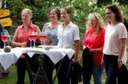 Bei der Begrüßung der Landfrauen., v.li. Katja Bihlmaier, Ina Lichtenthäler, Jessica Schönfeld, Andrea Engel und Nadja Adams.