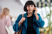 Ameena Schneider ist in Erfurt und möchte ihren Ex-Mann, Elias Bähr auf einen Kaffee treffen.