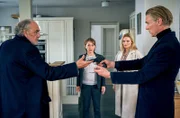 v.li.: Thomas Borchert (Christian Kohlund), Ursula Schanz (Gitta Schweighöfer), Bernadette Schanz (Melissa Anna Schmidt), Johannes Keller (Markus Gertken).