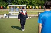 Armin Rohde als Fußballtrainer Ingo Pannek