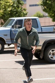 Dr. Drew Alister (Brendan Fehr) Dr. Drew Alister (Brendan Fehr)