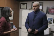 Chloe Talbott (Nikki M. James, l.); Chunk Palmer (Chris Jackson, r.)