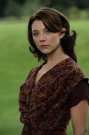Natalie Dormer (Moira Nicholson).