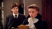 Felix King (Zachary Bennett), Adeline Hodgson (Laura Bertram) (v.l.)