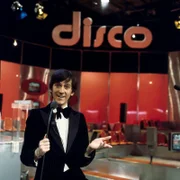 Licht aus, Spot an: Mit frischen Kräften und neuen Ideen, moderiert Ilja Richter eine neue Ausgabe von "Disco '76".