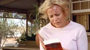 Nach dem Unfall liest Jodi (Rachael Carpani), zum Glück nur leicht verletzt, in dem von ihrer Mutter geschriebenen Buch. Stiftet es wieder Frieden?