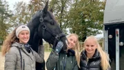 v.l.: Lisa Röckener, Pferd Denver, Hannah und Marie.