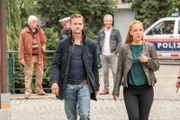 Simon Steininger (Michael Steinocher), Penny Lanz (Lilian Klebow).