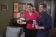 Amy Santiago (Melissa Fumero, l.); Jake Peralta (Andy Samberg, r.)