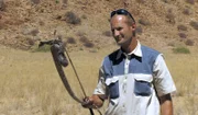 Sven Geider ist deutschstämmiger Schlangenexperte aus Windhoek.