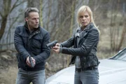 Jan Maybach (Marco Girnth) und Ina Zimmermann (Melanie Marschke) im Einsatz.